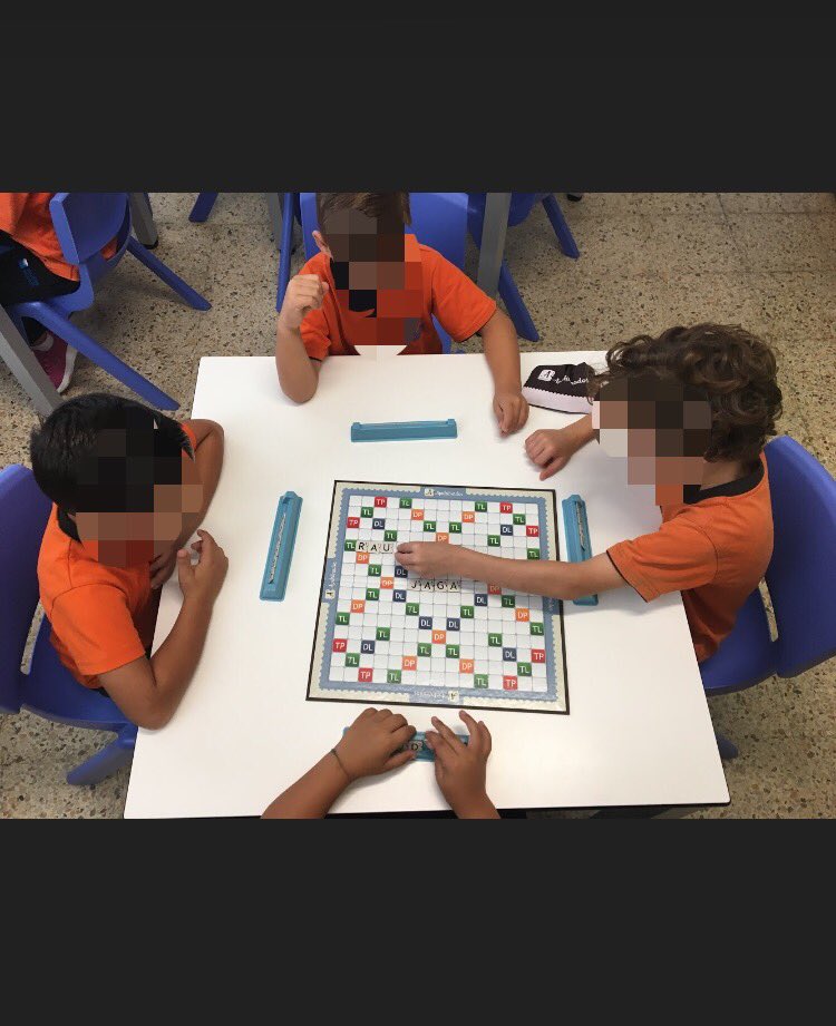 carmenfmz's tweet photo. Ens divertim aprenent a llegir i a escriure #PIN #PIN1 #JEBellvitge #JEPIN #raconsaprenentatge @JesuitesEdu https://t.co/bNQTI6hh45
