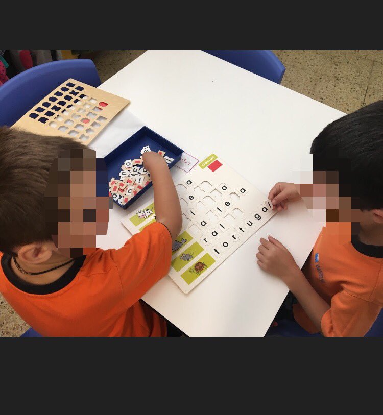 carmenfmz's tweet photo. Ens divertim aprenent a llegir i a escriure #PIN #PIN1 #JEBellvitge #JEPIN #raconsaprenentatge @JesuitesEdu https://t.co/bNQTI6hh45