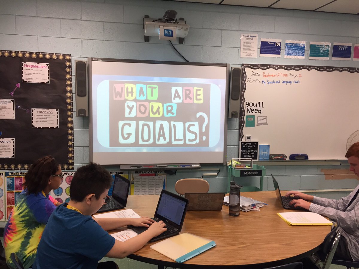 KMeoli44's tweet photo. Students working hard to identify and understand their Speech &amp; Language goals! 👍🏻 #speechandlanguage @BernerChiefs @DirectorofPPS https://t.co/6diHXeCMMB