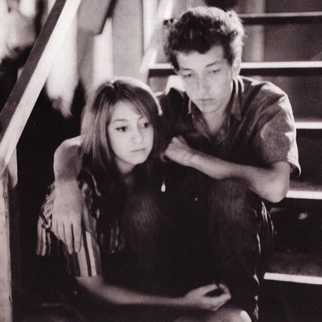 sotwpod's tweet photo. But if I had the stars of the darkest night
And the diamonds from the deepest ocean
I'd forsake them all for your sweet kiss
For that's all I'm wishin' to be ownin'
#bobdylan #suzerotolo #bootsofspanishleather 🚢 👢 https://t.co/LV3xYe7mF5 https://t.co/AUlNKgKCTA