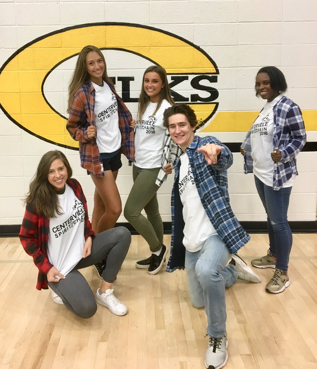 CentervilleDECA's tweet photo. CHS Marketing #GivesBACK
🔷Support your Local Community🔷
@ HoleintheWall @TheHerdCHS
#SBEWeek2018 #PinkRibbonGirls
#BreastCancerAwareness #SpiritChain18 #AngelsforAnna #SocialResponsibility #UnitedRehabilitationServices https://t.co/8IvrzJYLJK