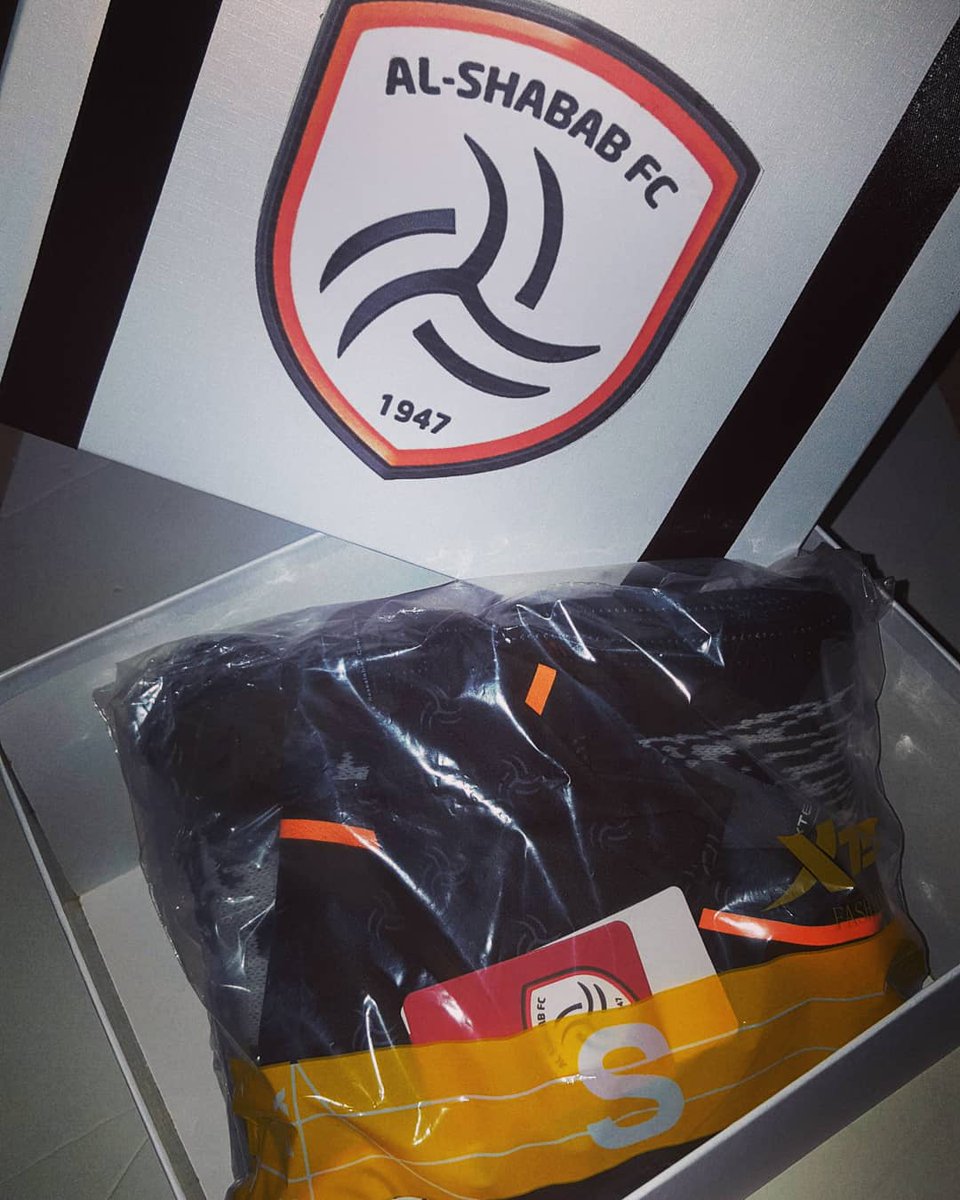 متجر الجمهور tweet media