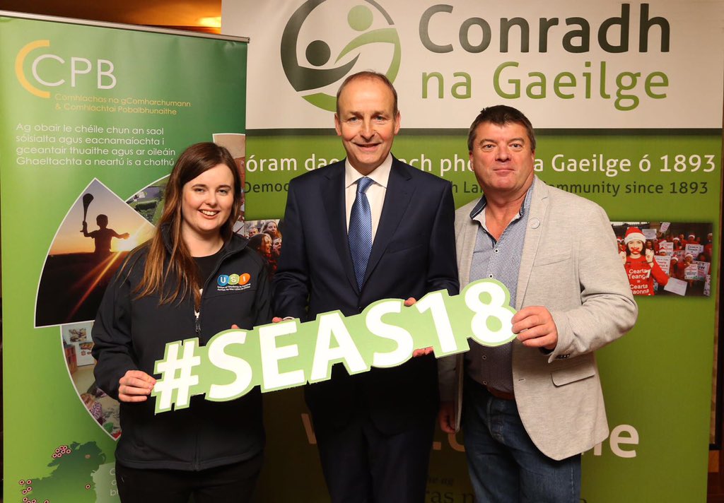 CnaG's tweet photo. Lá Stocaireacht Chonradh na Gaeilge fós ar siúl in óstán @BuswellsHotel. @USI_Gaeilge, Aontas na Mac Léinn in Éirinn, @MichealMartinTD, Ceannaire, Fianna Fáil, Corcaigh Theas Láir, Máirtín Ó Méalóid, CCPB, Comharchumann Chléire, Corcaigh i láthair ag #SEAS18 https://t.co/J3udfttLro