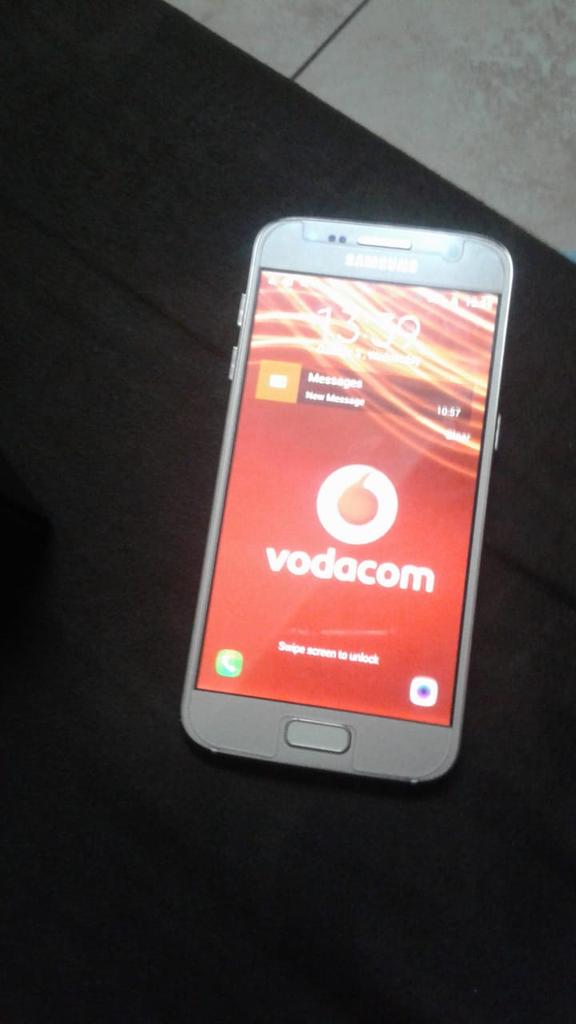 networking_bae's tweet image. South Africa only!  
Samsung S7 phone 64 Gig,  R9580 
Bought on Monday! Never been used!
!Get it now! 🙌🙋🙆👏👏👏