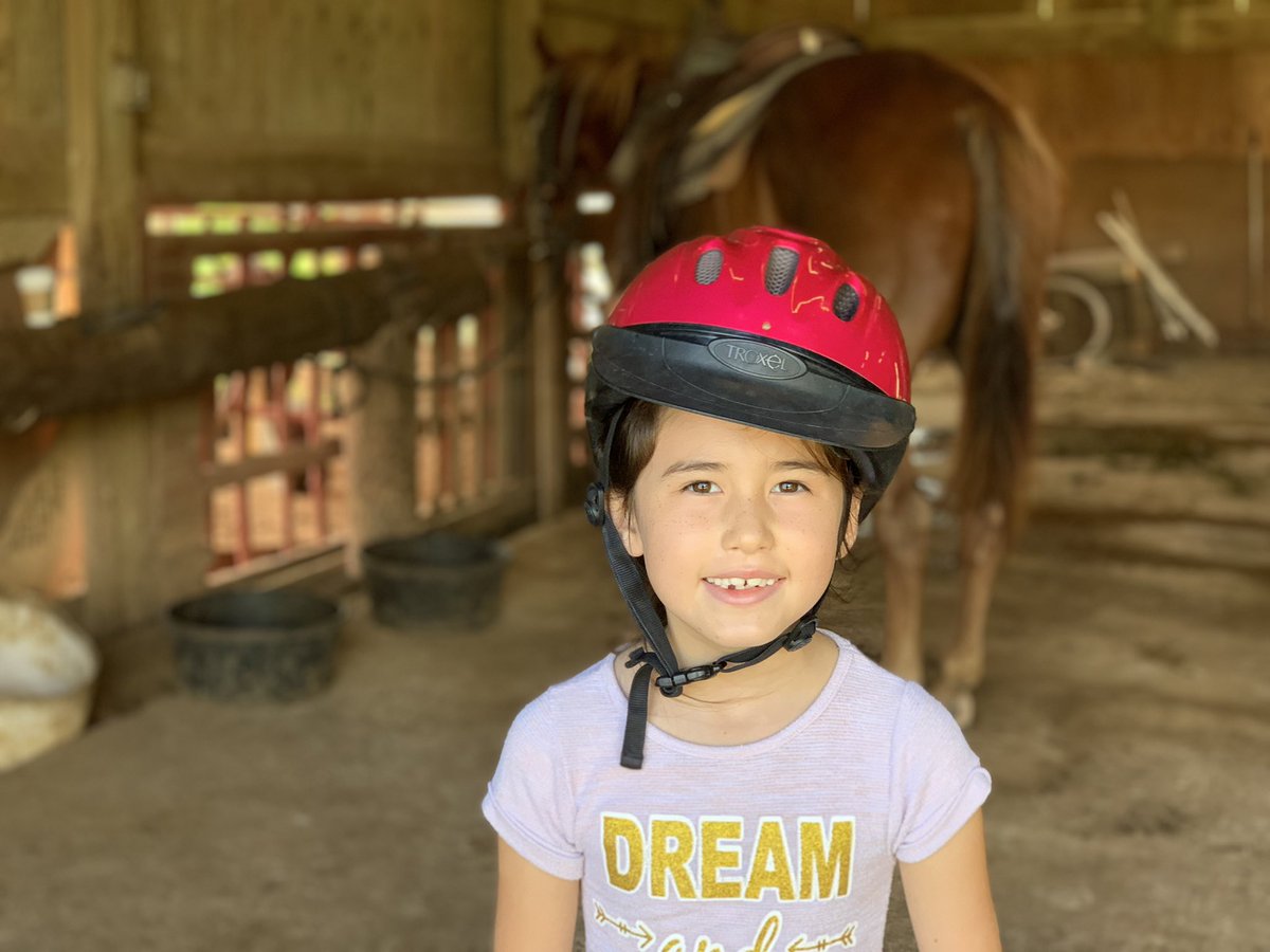 nale_io's tweet photo. Took Kaelyn horse riding at Turtle Bay #priceless .#singledadlife https://t.co/o1CoxlGI8Y