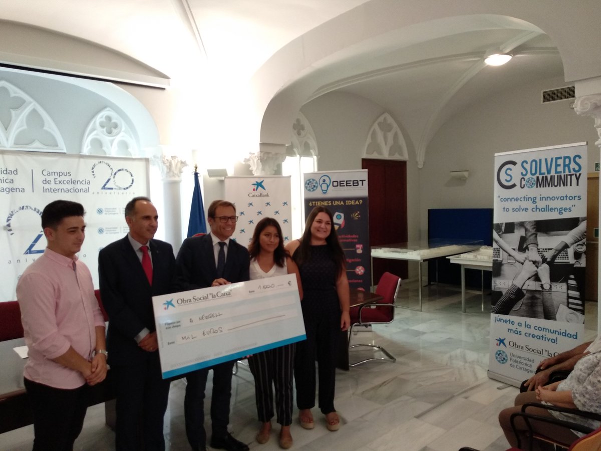 talentUPCT's tweet photo. 👨🎓👩🎓 El proyecto #SolversUPCT ganador del I concurso #CalltoSolveUPCT en la categoría #estudiante de la @UPCTnoticias fue @Newsellesp, promovido por Lizeth Heredia, Sergio Robles y Ani Gzirishvili ¡Felicidades! 🛍 Más información sobre el proyecto en https://t.co/5wL6bXgLJU https://t.co/72FdcHPedH