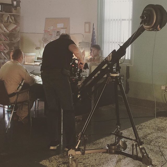 Our DP working the jib. #truecrime #makingTV #producer #tvproducer #filmproducer #producerlife #filmmaker #filmproduction #winnipeg #manitoba ift.tt/2xUqWZS