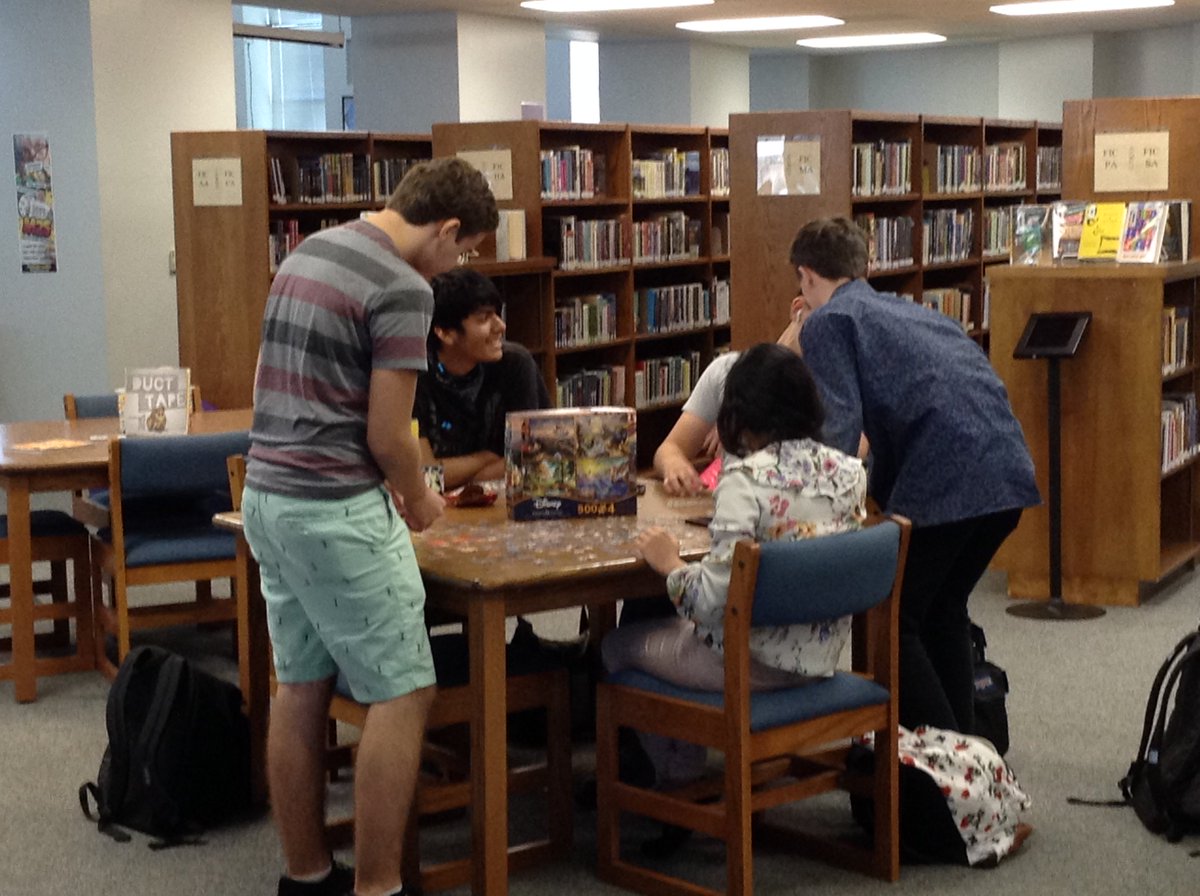 BISD_Libraries's tweet photo. A few pics from a very busy BHS Library!  @LaneBuban @BryanISD @BISD_ITech #LibrariesMatter #LibrariesDoALittleBitOfEverything #Reading #Fun #Tinkering https://t.co/BZHSu9PJRG