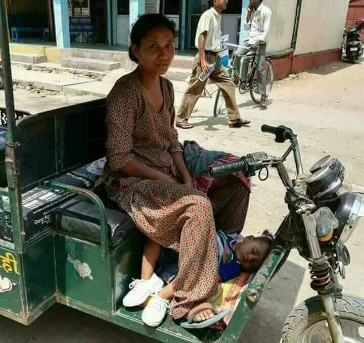 देखेको भन्दा बिल्कुलै फरक हुन्छ आफुले भोगेको संसार जुन जिउन संघर्ष गर्ने हरुलाइ मात्र था हुन्छ😑😑😑
यो तस्वीरले मेरो मन छोयो