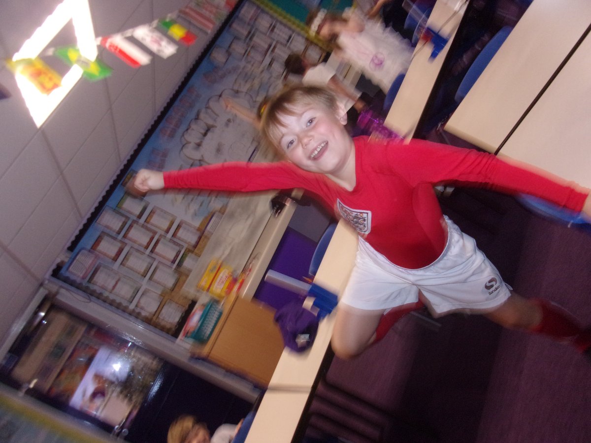 MissJenkinson's tweet photo. Y3 worked their socks off today: making, creating, composing, writing, producing and performing all things 1960's - who knew there was so much to learn from the 1960's @GarswoodPrimary #decadeinaday #enjoy #learn #engross #apply #master website has the full gallery https://t.co/JZsw2IEwVx