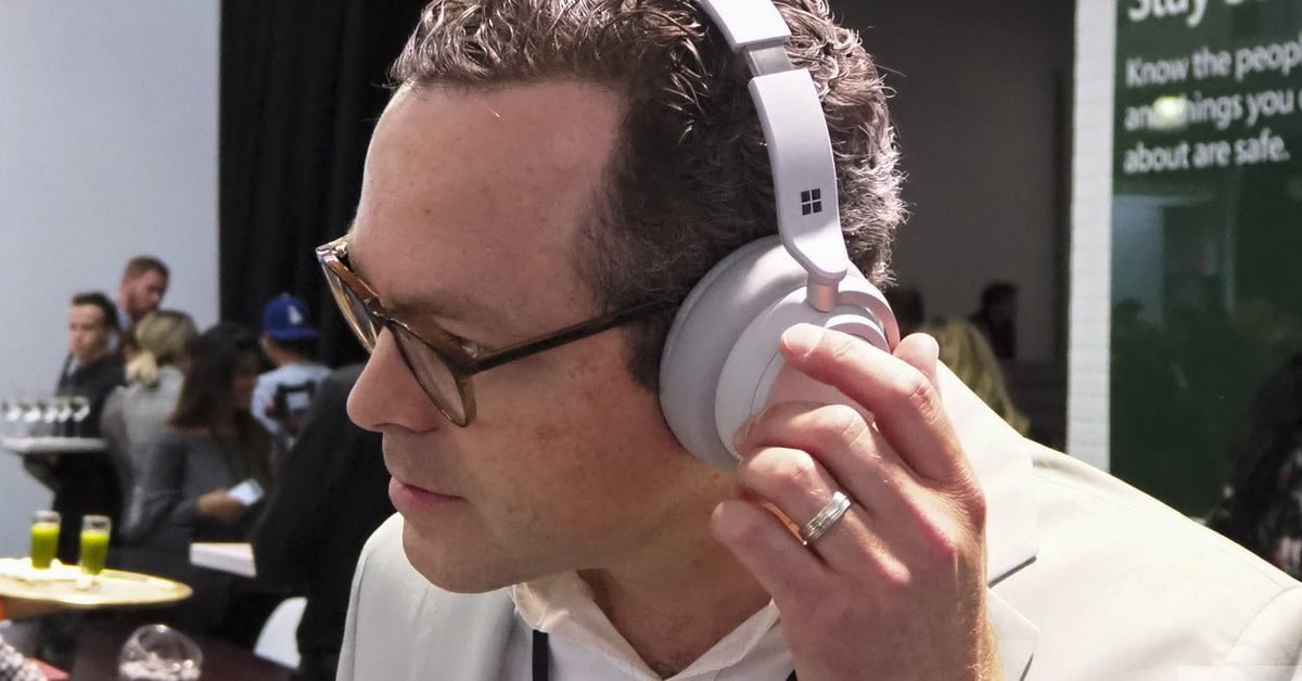 trendingnewsOMG's tweet image. #Microsoft_Surface #Headphones hands-on digitaltrends.com/headphone-revi…