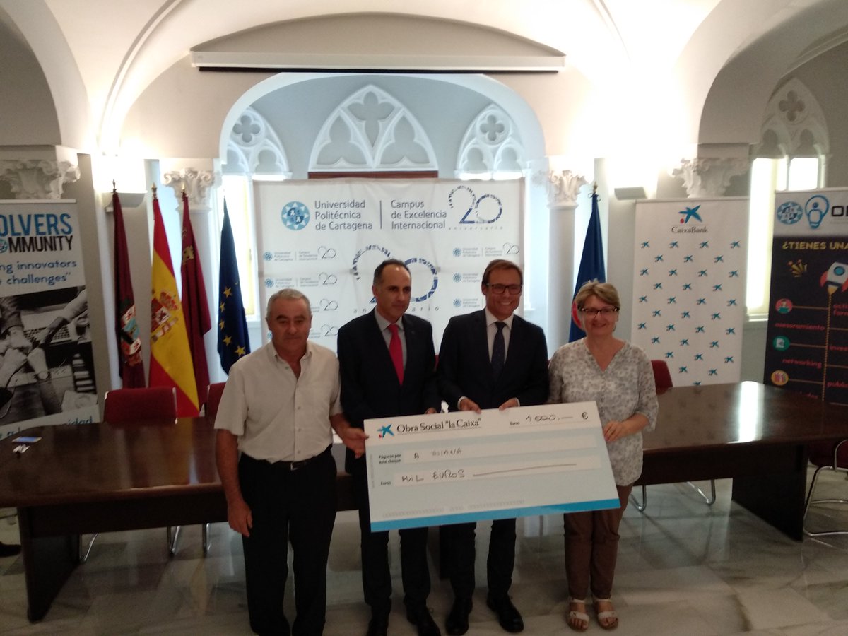 talentUPCT's tweet photo. 👩🏫👨🔧 El proyecto #SolversUPCT ganador del I concurso #CalltoSolveUPCT en la categoría #personal de la @UPCTnoticias fue #Visiana, promovido por Donatella Rotondo y Juan Albaladejo ¡Enhorabuena! 🏘 https://t.co/9oVKycvg6p