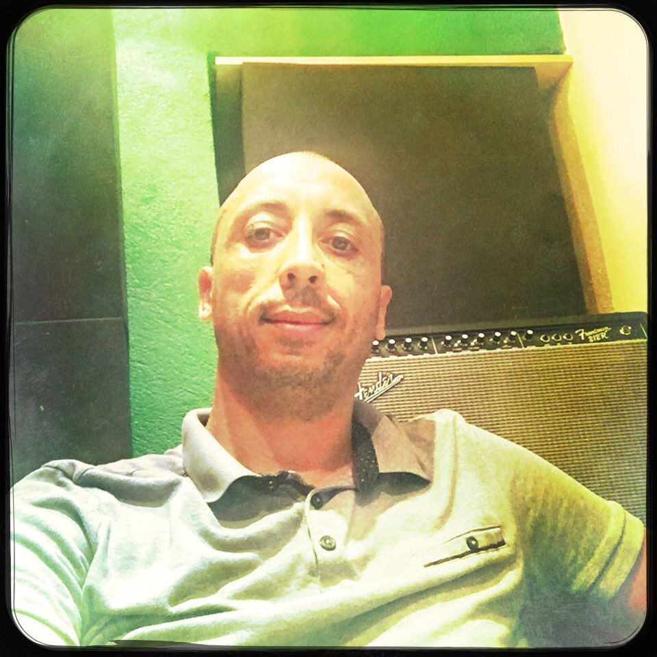 proftexto's tweet image. Au Kagibi studio pour finaliser le projet !!! Le Mix est terminé 👍