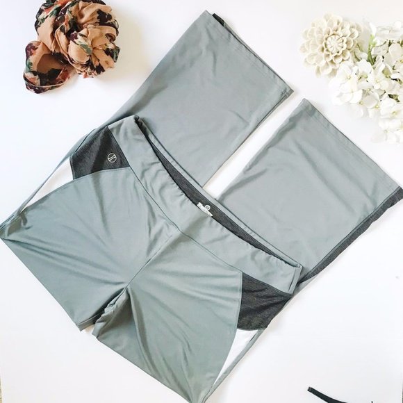 So good I had to share! Check out all the items I'm loving on @Poshmarkapp from @pm_birdyrose @MarLiLynShop<a href="/tag/fashion"class="tags"><span>#fashion</span></a><a href="/tag/shopmycloset"class="tags"><span>#shopmycloset</span></a><a href="/tag/style"class="tags"><span>#style</span></a><a href="/tag/peanuts"class="tags"><span>#peanuts</span></a><a href="/tag/poshmark"class="tags"><span>#poshmark</span></a>