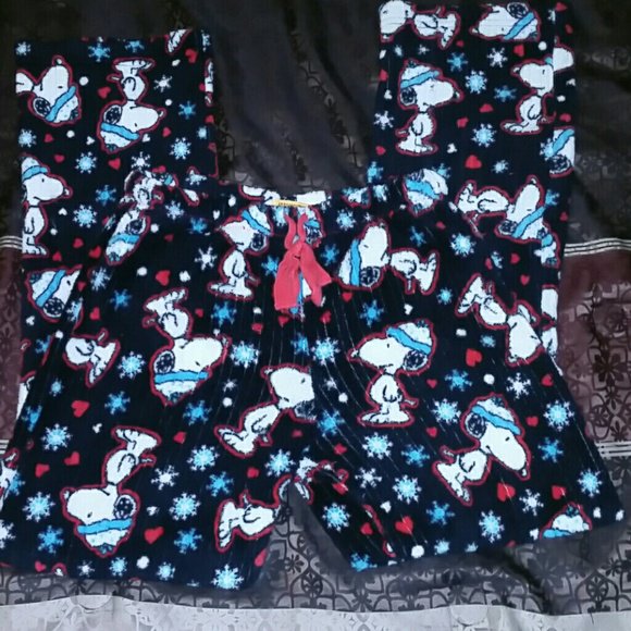 So good I had to share! Check out all the items I'm loving on @Poshmarkapp from @pm_birdyrose @MarLiLynShop<a href="/tag/fashion"class="tags"><span>#fashion</span></a><a href="/tag/shopmycloset"class="tags"><span>#shopmycloset</span></a><a href="/tag/style"class="tags"><span>#style</span></a><a href="/tag/peanuts"class="tags"><span>#peanuts</span></a><a href="/tag/poshmark"class="tags"><span>#poshmark</span></a>