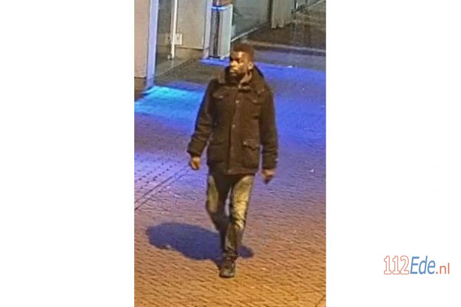 🚨 Man gezocht na poging tot inbraak supermarkt aan de Grotestraat in #Ede 112.press/QmBGKW 112Ede https://t.co/7HpegY9kRw
