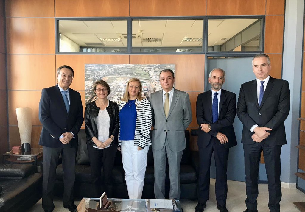 CEV_CV's tweet image. Los presidentes de @CEV_CV @Boronavarro y CEV Castellón, Sebastián Pla, acompañados de vocales de la directiva, han mantenido hoy una reunión institucional con la rectora de la @UJI_noticies @EvaAlconUJI con el objetivo de establecer nuevas líneas de colaboración.