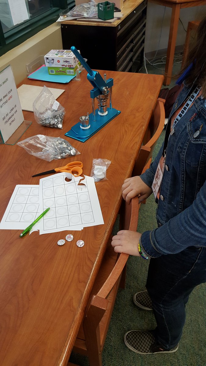 CFHS_Library's tweet photo. Come NOW during your #lunch to the #library to make 3 #FREE 1" buttons! Make your own #unique, #fierce, #epic buttons with the #makerspace's new BUTTON MAKER!
#CFHS #uKnighted #makerspace #ccisdmaker #ccisdlibs #LibraryLunchSpecial https://t.co/lqMb4Q33GR
