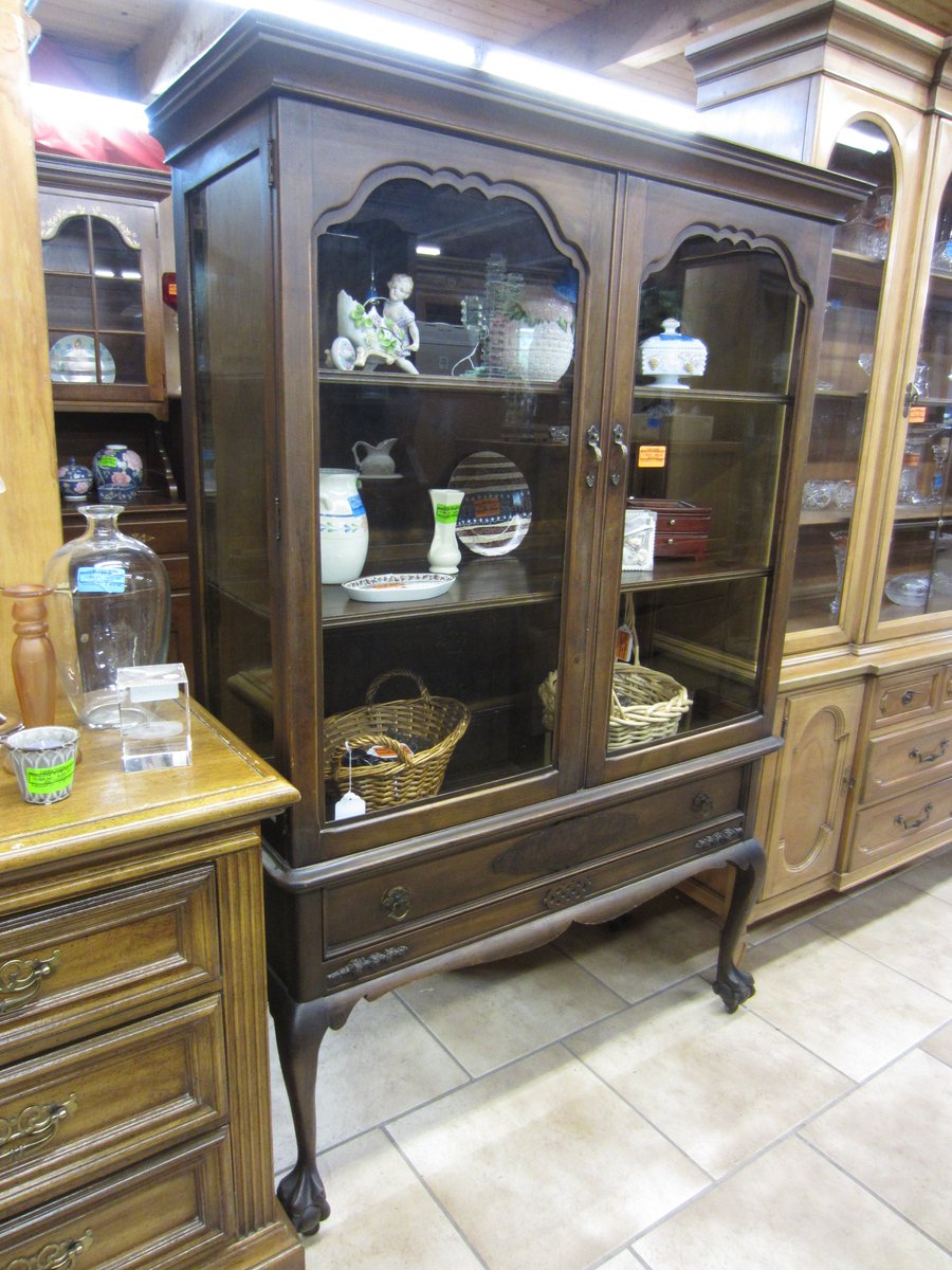 SecondsCity's tweet photo. Well, #wood you take a look at these beauties! Har har har 🤣 #WoodworkWednesday
Prices drop 1% every day. Call us at 440-845-3000 to find out more about an item and get today's price. Tell them you saw it on Twitter! #ShopSmall #ShopLocal #ConsignCLE #LocalCLE https://t.co/Y0RYgNVRjd