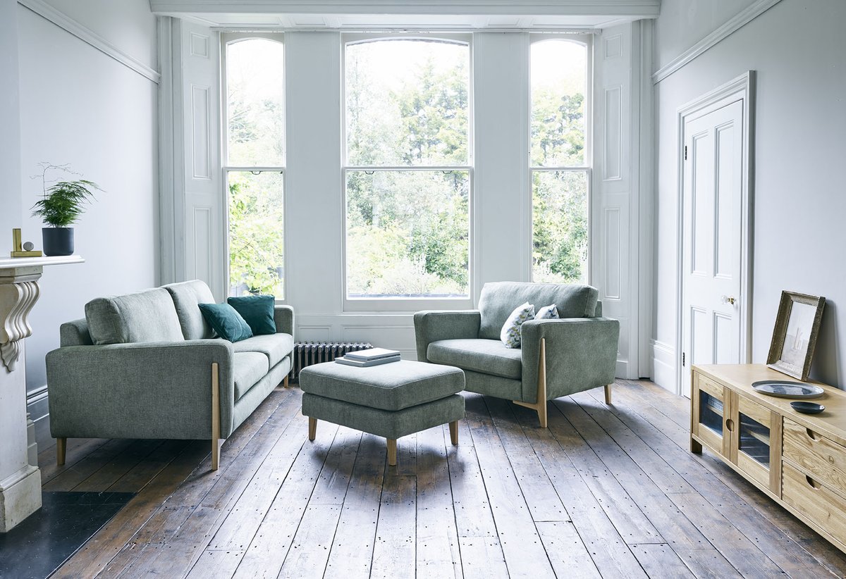 Designed for the modern living environment with a selection of sizes and fabrics that sit within the edit collection, the Marinello is a stunning range that compliments beautifully the ercol living and occasional ranges.

For more info visit ercol.com/en-gb/collecti…