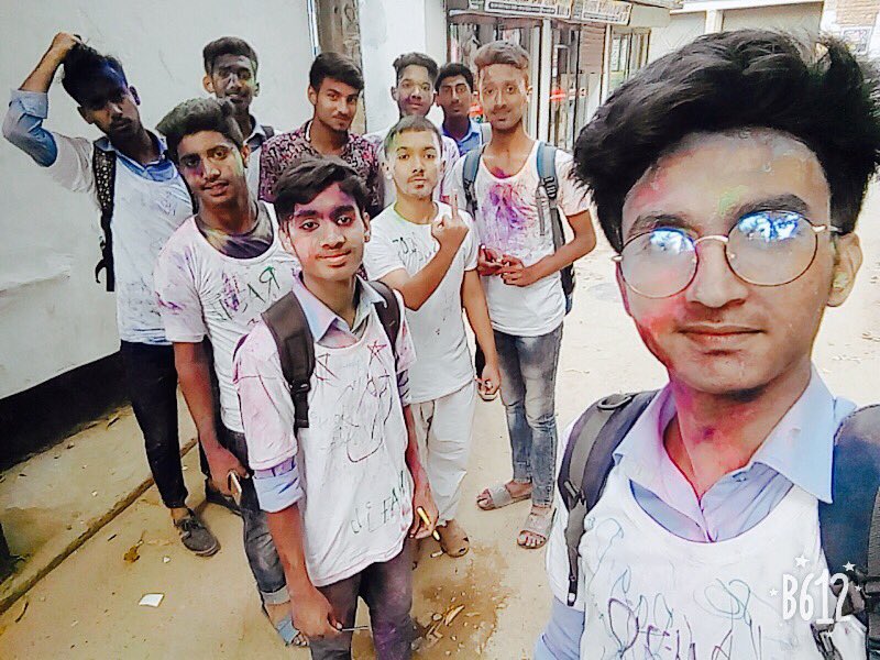 aryanw_LH's tweet photo. Onek miss korbo din gulo..
#
#Rag_Day https://t.co/0xyc7ceIY3