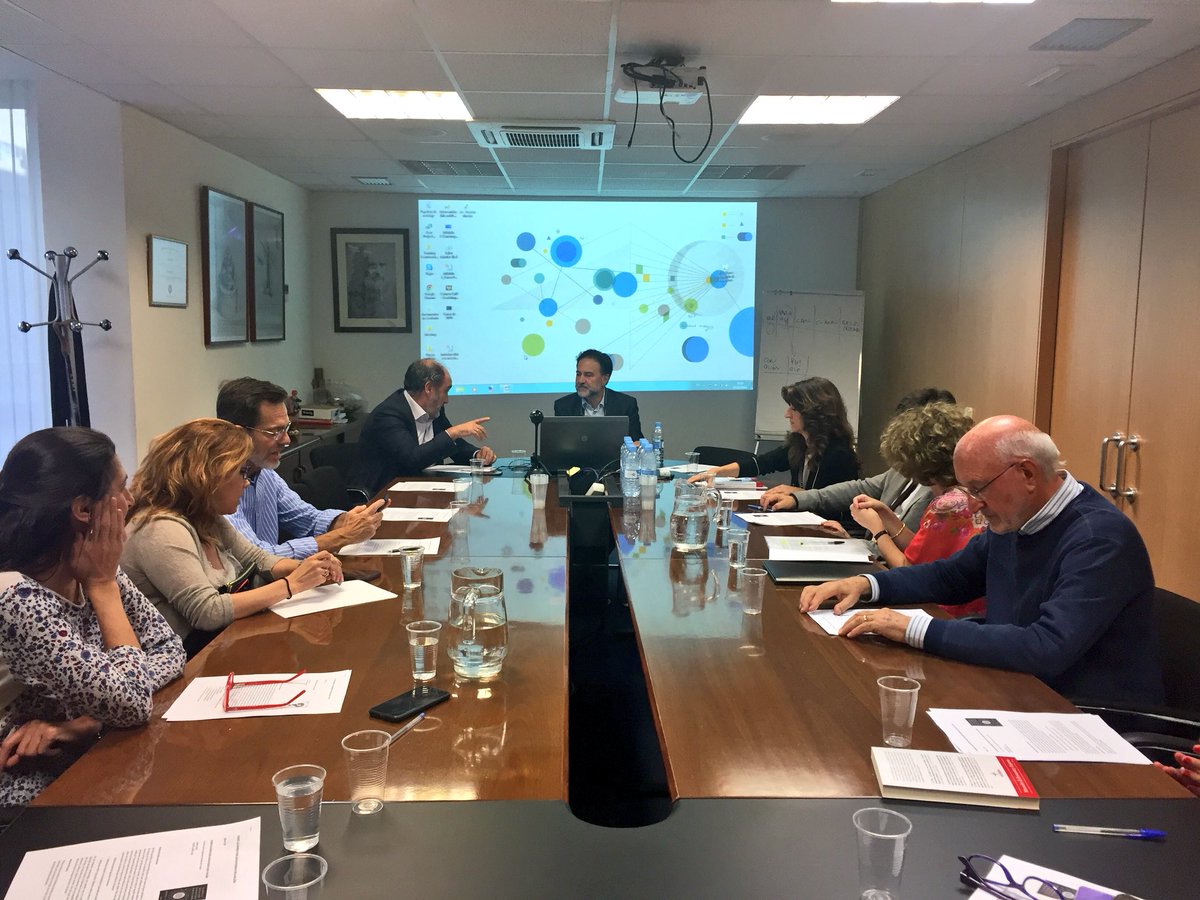AurenBlc's tweet photo. Inicia nuestra sesión del Club de #Bibliocoaching con nuestro invitado Mario Alonso Ayala, Presidente de @Auren_Spain presentando su libro “Claves para la gestión de Firmas y Despachos Profesionales”
#ClubDeBibliocoaching https://t.co/USXFBd4Cpn