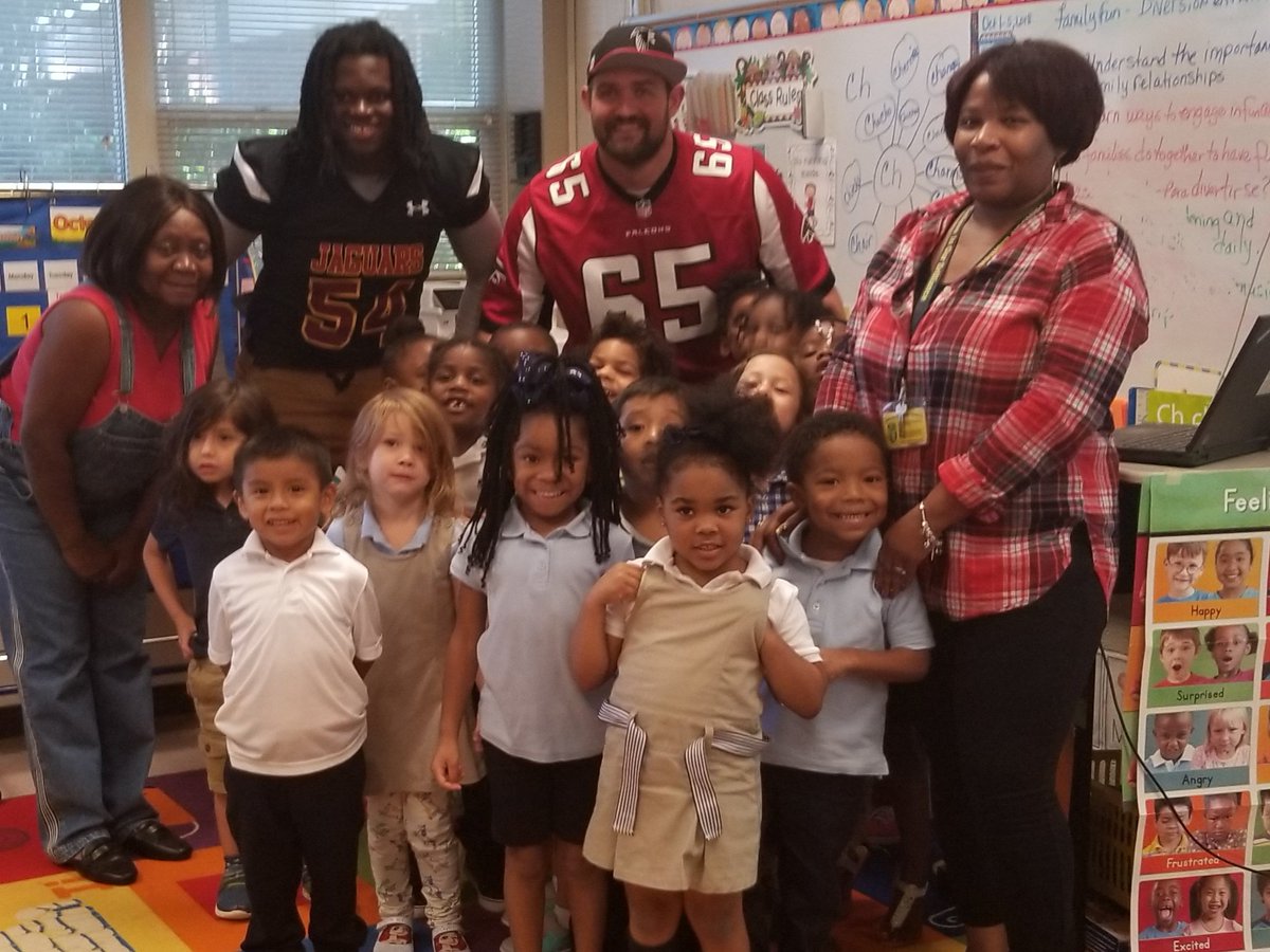 Benteenprek's tweet photo. Thank you @mjjaguars and @AtlantaFalcons for coming to read to our Pre-k babies.@docdrewlovett @bridget92070 https://t.co/A2fI6bNiva