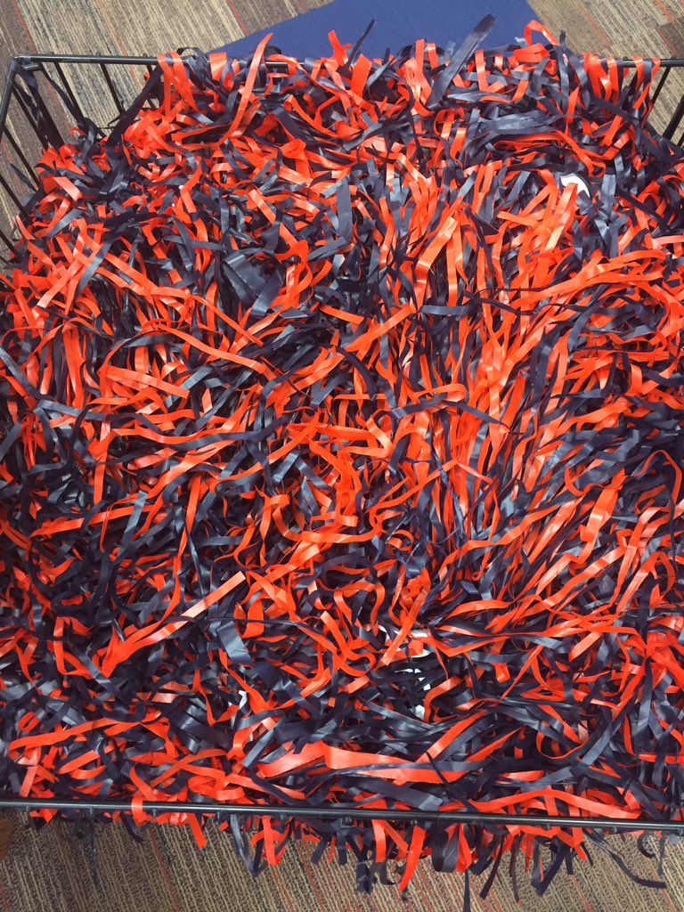 AndersBookstore's tweet image. Shakers are much cooler than cowbells! Come and grab some before making the trip to Starkville! 

Love #Auburn? Think Anders!