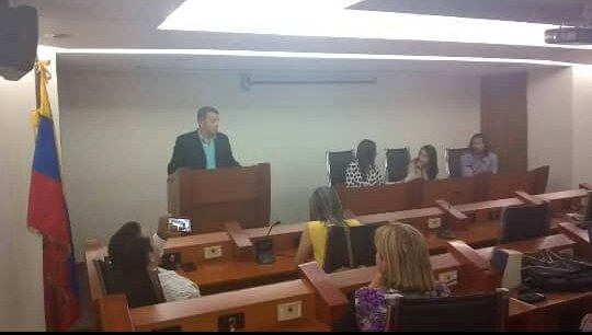 walterchacon_'s tweet photo. Derecho de la palabra ante la Comisión de Política Interior de la Asamblea Nacional respecto a la solicitud formal de investigación respecto al asesinato del Sr. Manuel Tarazona "Cocha" @copeitachiraVE @AsambleaVE https://t.co/Q7bVQ8vROv