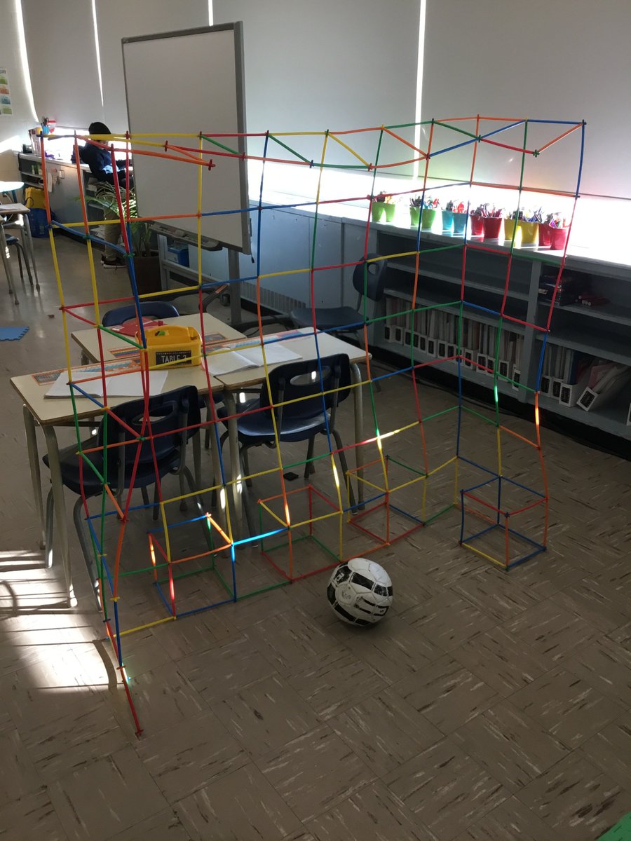 VVGrade3SP's tweet image. William, Aryan and Samar Taj were very proud of their soccer net prototype today during exploration time! Well done boys! #juniorarchitects #exploration #scienceprogram #scientificmethod
