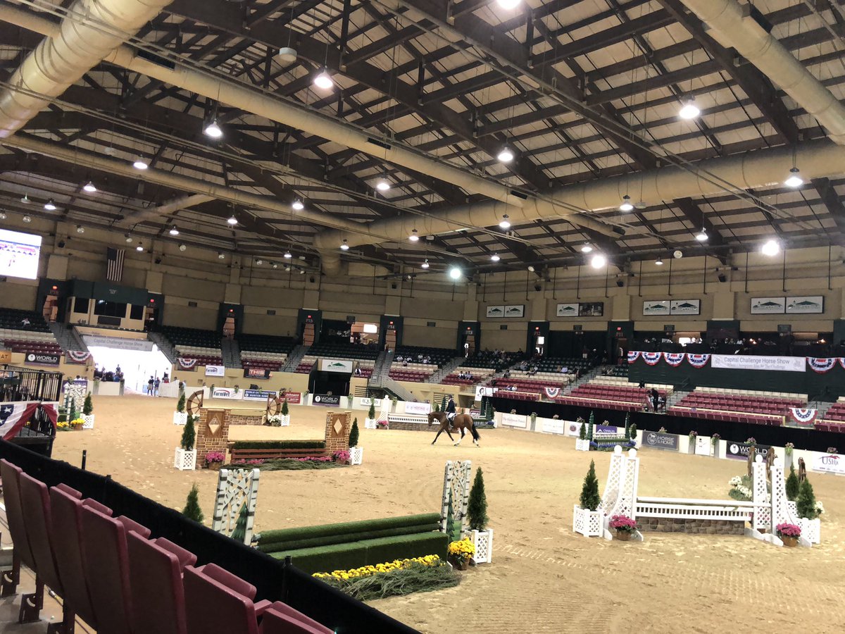 CapChallenge's tweet image. The first round of the $25,000 North American Green Hunter Championship is underway in the Show Place Arena. Watch it live on @USEFNetwork  #cchs2018