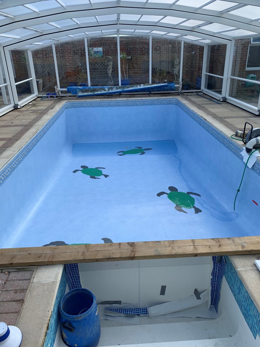 SummitLeisure's tweet image. A liner with Turtles.... this pool has been given a new lease of life with a new pool liner. This customer wanted turtles on the floor...  #poolliner #poolrefurb #swimmingpool #wiltshirepool #poolservice #poolmaintenance #replacementliner