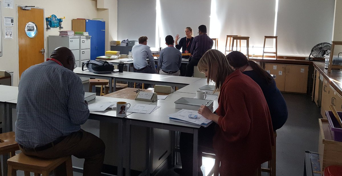 Miss_Lang_BMA's tweet photo. Successful cpd tonight sharing ideas for teaching the science of the core practicals @ScienceBM @EdexcelScience https://t.co/709vANiWiP