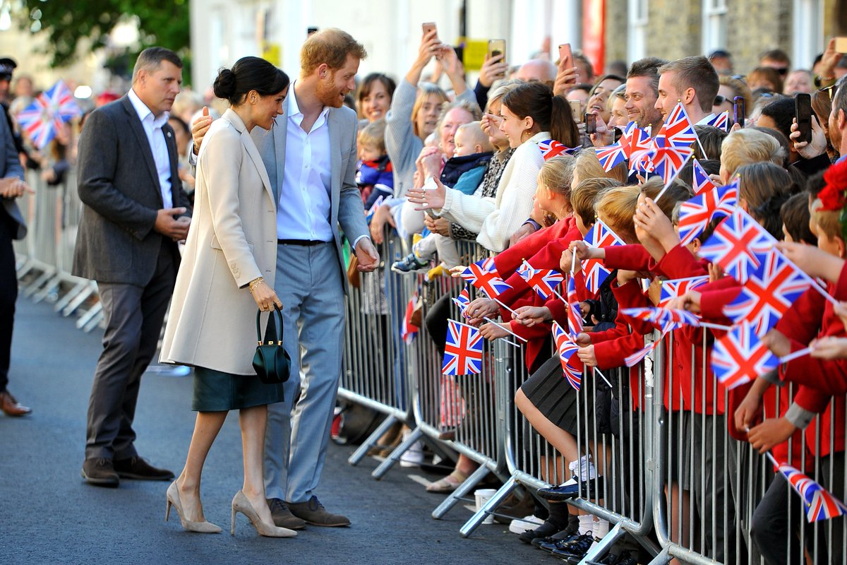 WSCCNews's tweet photo. Our great thanks to the Duke and Duchess of Sussex for visiting Chichester and Bognor Regis today. What a special occasion for everyone who witnessed it.
https://t.co/C3E31D4izl
#RoyalVisit @KensingtonRoyal https://t.co/e0xjjm1800