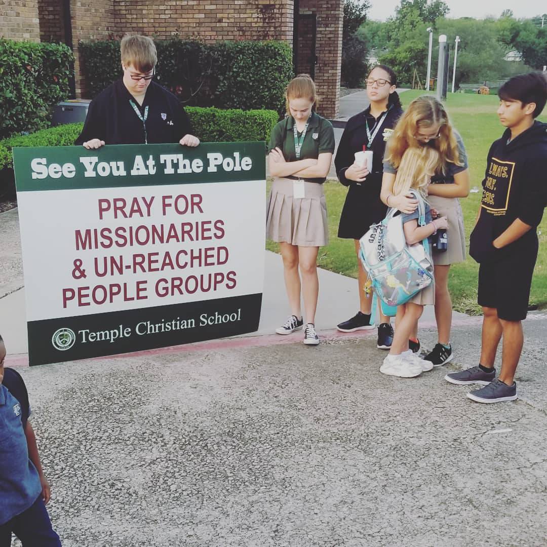 TempleFortWorth's tweet photo. See You At The Pole, what a blessing to start our day in prayer!
#TCSAlwaysOnlyJesus #bestprivatefw #bpsfw #syatp2018 https://t.co/ABpF3KlZcU