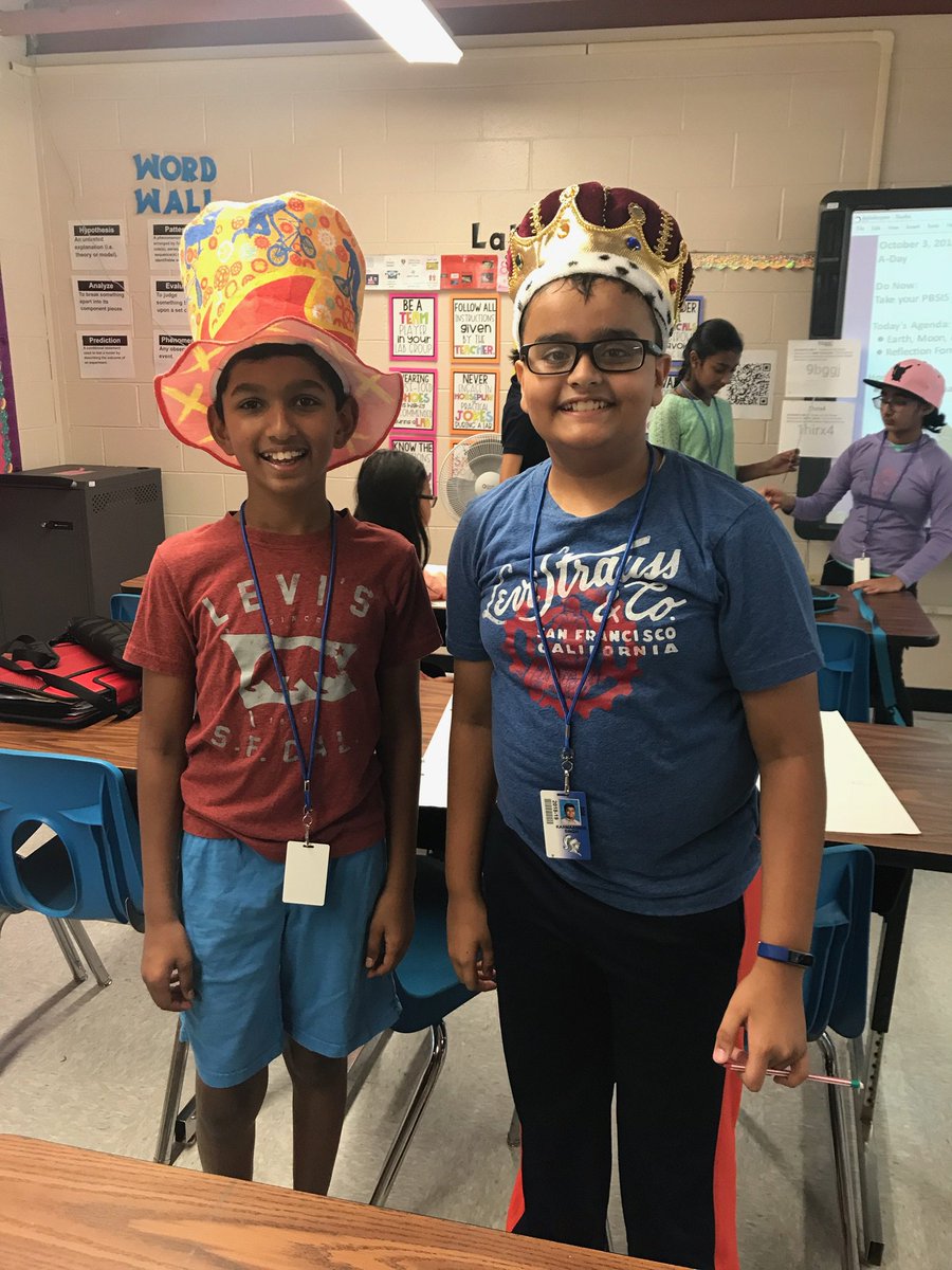 MrsGustofson's tweet photo. Fun hats for #HatDay! 🧢👒🎩 #JAMSPBSIS @JAMS_Knights https://t.co/kgnhU5iMp7