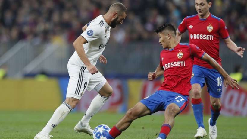 thetotalsport8's tweet photo. Lopetegui défend Benzema.#CSKARMA #RMA
https://t.co/lOAeoDpEeA https://t.co/qrpWK6DlR6