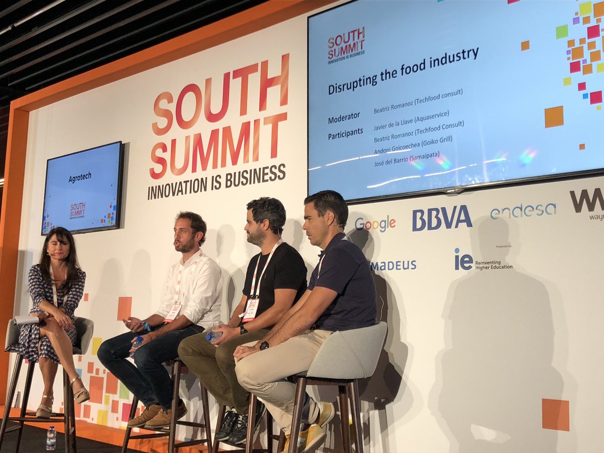 jonetxeberriai's tweet photo. Una gran mesa redonda repleta de grandes emprendedor@s como @josedelbarriop @andonigoico @javidelakey @beatrizromanos Un placer aprender de las experiencias mas grandes de España en @south_summit #foodtech https://t.co/yzQOJAuN51