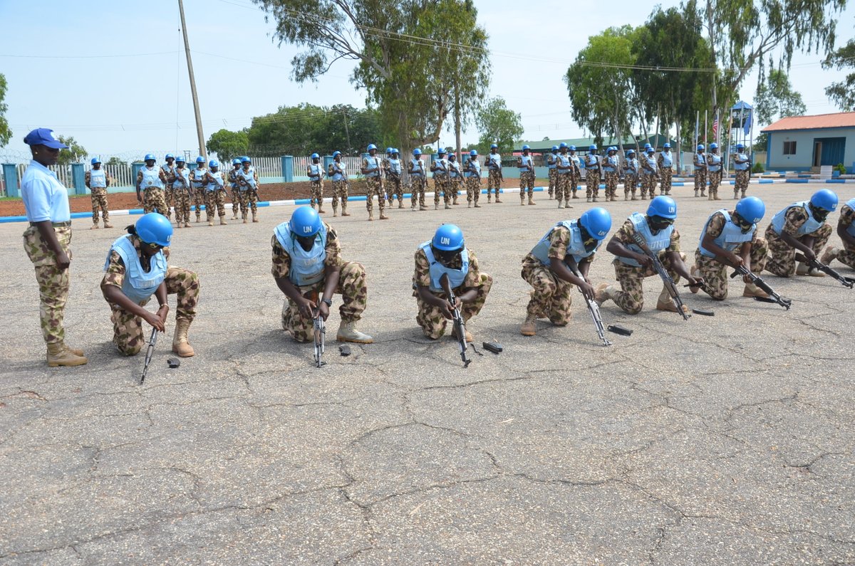 mlailpkc's tweet photo. THE PARTICIPANTS OF NIMED 15 LEVEL II HOSPITAL MINUSMA MALI GRADUATION CEREMONY. https://t.co/rfH6HcJT3Z