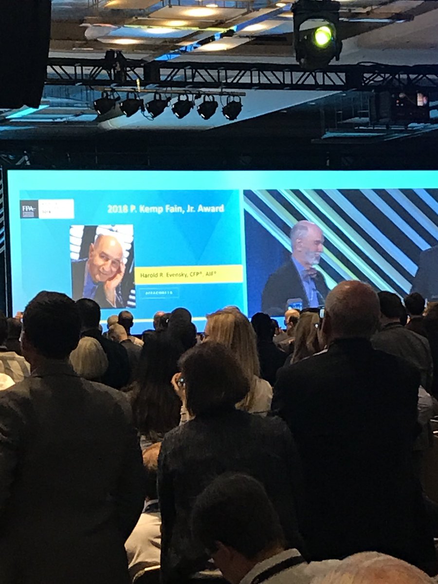 DoubleTPFP's tweet photo. Professor Harold Evensky accepts the P Kemp Fain, Jr Award at the #FPAConf18 in Chicago for outstanding contribution to financial planning profession. #TTUpfp #TTUCoHS https://t.co/sDBkGQn9iB