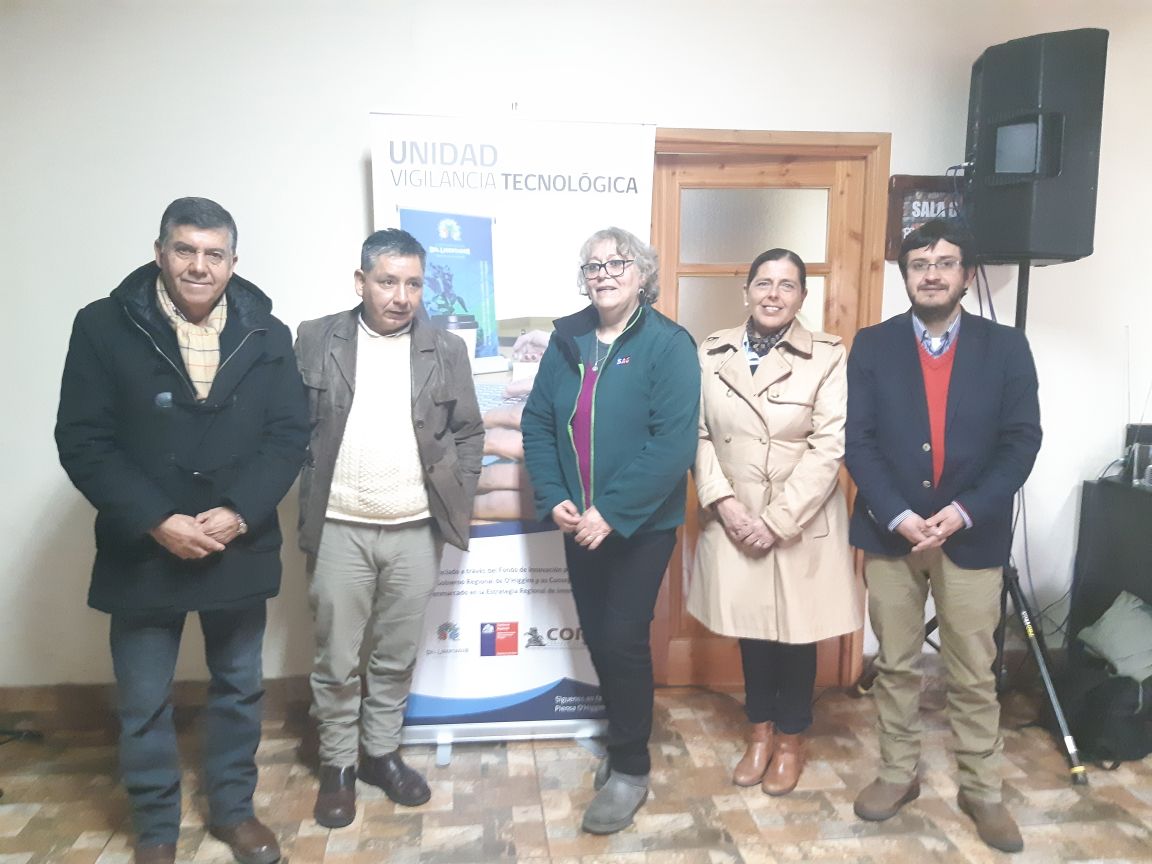 Piensa_OHiggins's tweet photo. Les dejamos esta interesante nota sobre el taller que realizamos en Chimbarongo frente a más de 100 pequeños agricultores de la región...
https://t.co/cF2anjdRQk https://t.co/P8SqaXn549
