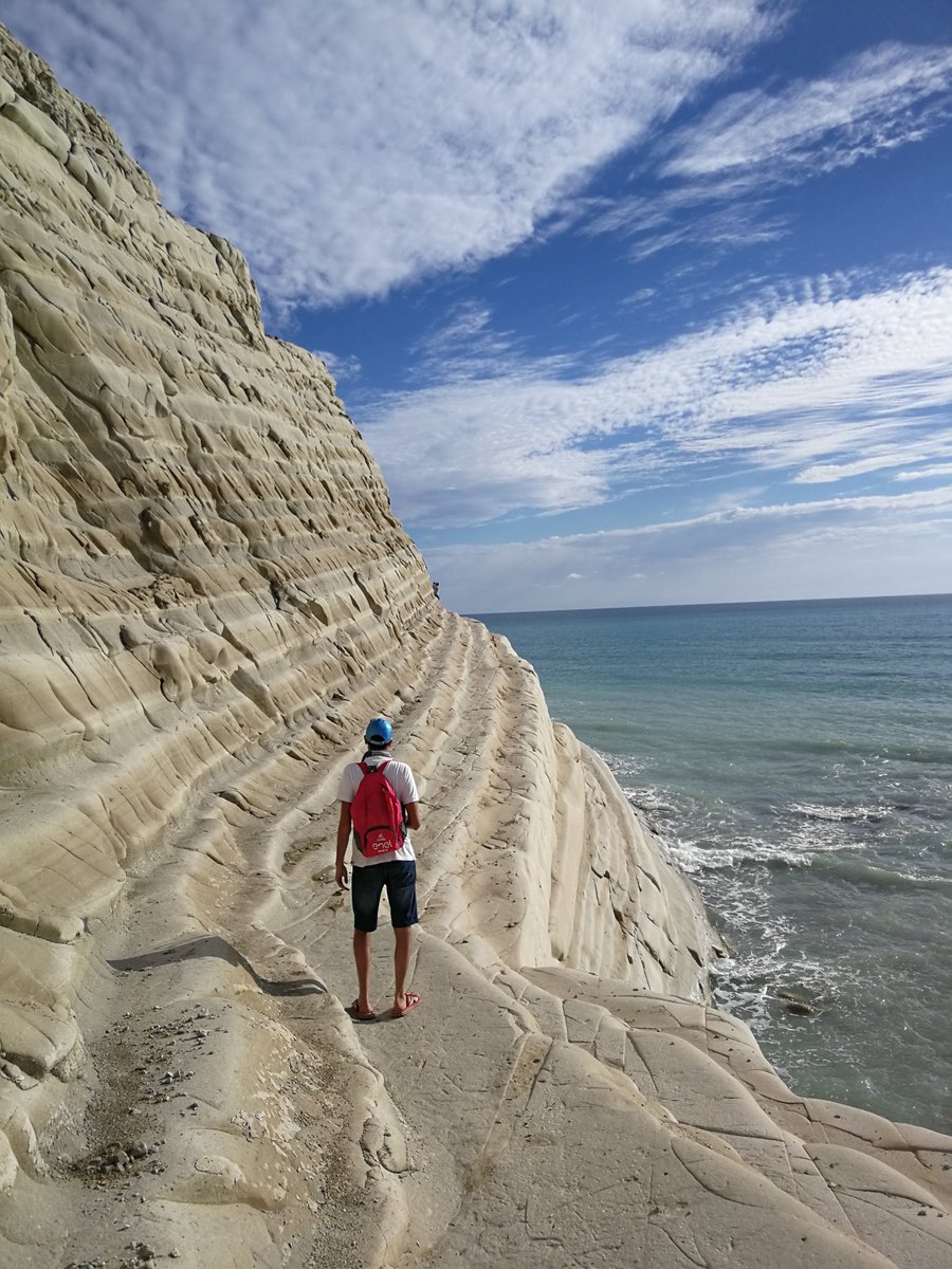 MarioCassera's tweet photo. Ieri alla Scala dei Turchi... #Sicily #holiday #weekend #love https://t.co/lCktc2iTAj