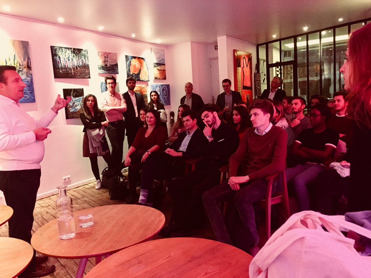 Lancement de notre programme de Peer-Mentoring Program lundi soir. Développons les leaders de demain en leur permettant tout d'abord de comprendre qui ils sont, quelles sont leurs valeurs et leur mission. Merci à nos 13 mentors !