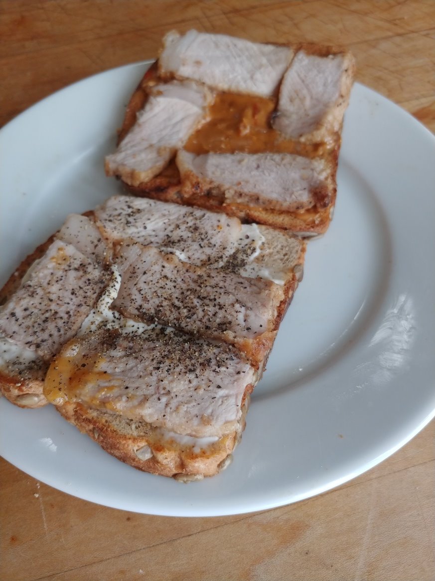chefyapo's tweet photo. What's the aversion to Peanut Butter &amp; Mayo with some other ingredient?  I love it... this one with sliced #leftover pork.

#tastygreattimes #nofoodwaste #loveitloveit
#SanDiego #pacificbeach #lajolla #delmar #encinitas #carlsbad https://t.co/142cLGpIsa