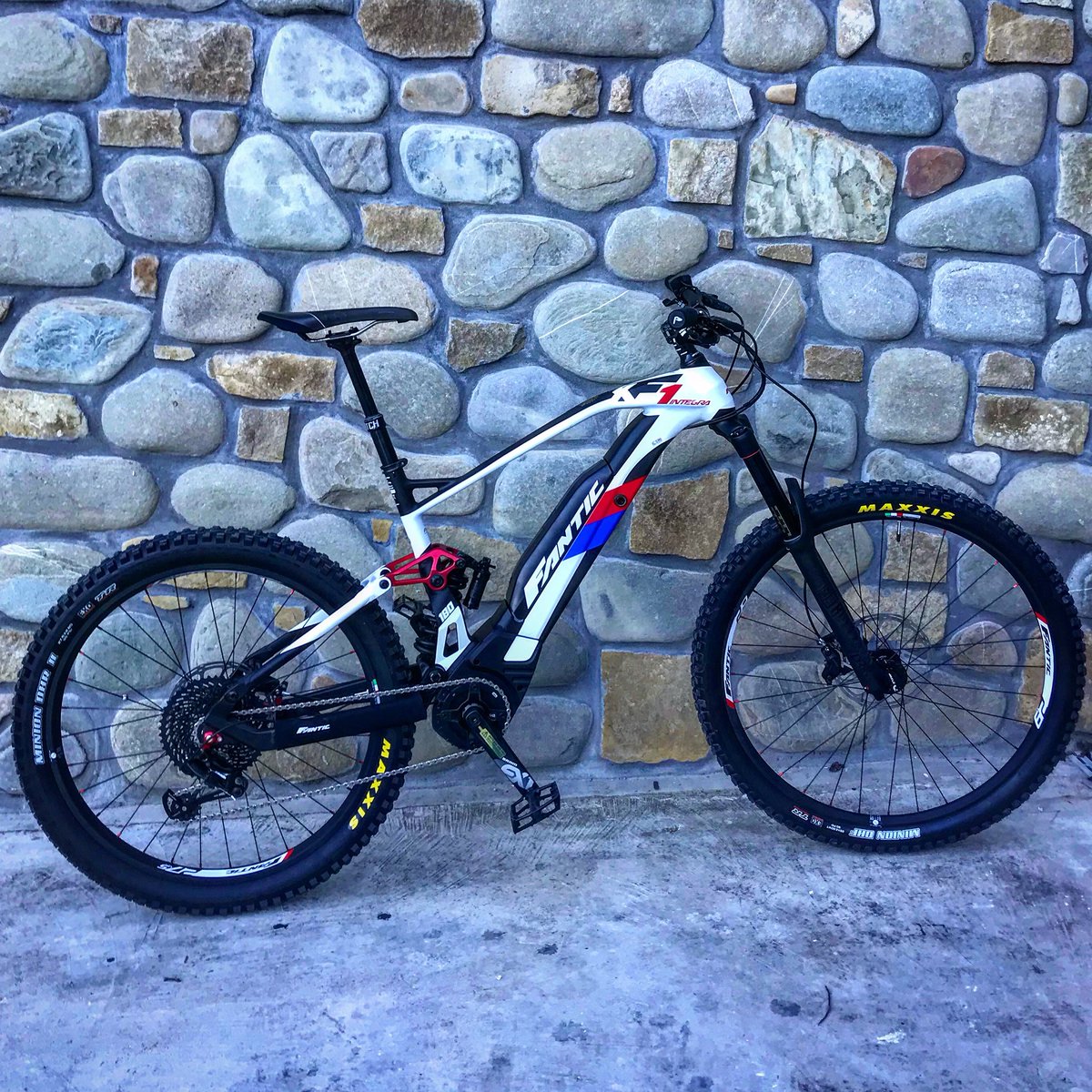 New toy is in da house!!!!😍🔥🔝 @Fanticbikes #Ebike