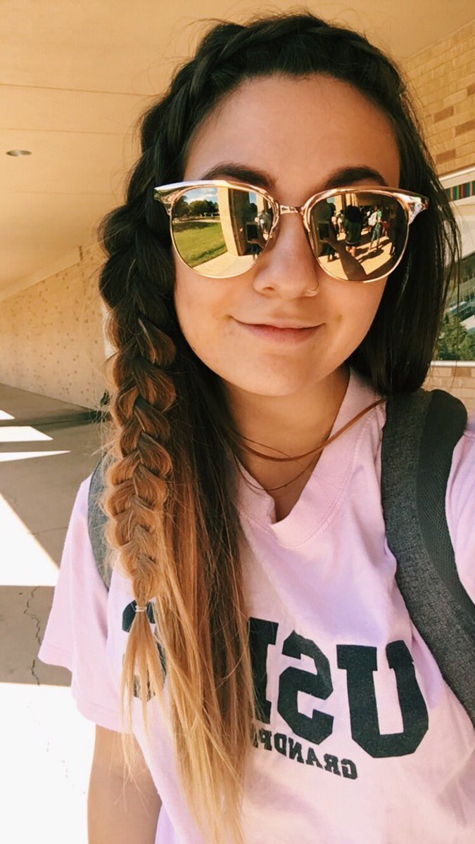 Happy October 3rd 💕👚