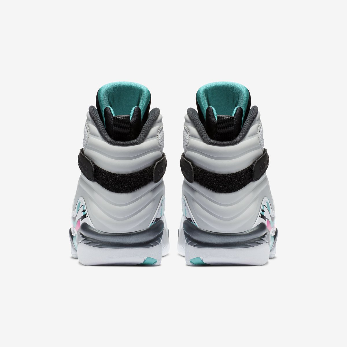 superBURKE9's tweet photo. 🔥🔥🔥🔥🔥 RT @J23app: Jordan 8 Retro “Turbo Green” official images

October 13th https://t.co/HioK8hIhBw https://t.co/1zRDq4Xrbx