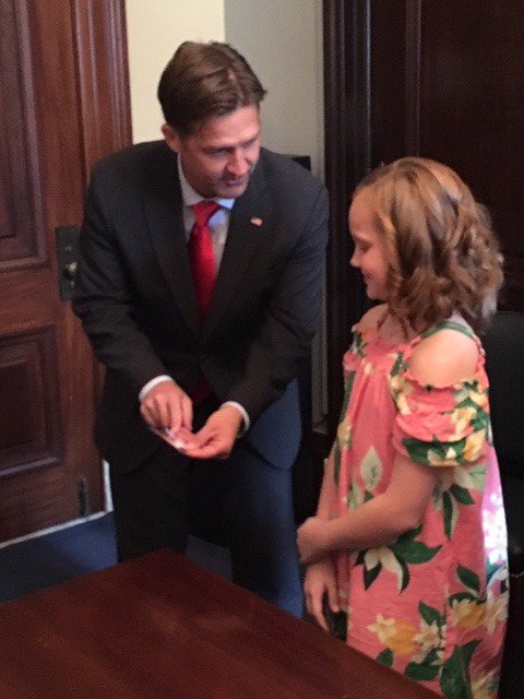 Not feeling well enough to meet with her legislators this summer didn't keep #AmazingGrace down. Today Grace and her family met with <a href="/SenatorFischer/">Senator Deb Fischer</a> ⁦⁩and <a href="/SenSasse/">Senator Ben Sasse</a> to share how <a href="/ChildrensOmaha/">childrensomaha</a>, #Medicaid and Grace's faith helped her conquer #leukemia.