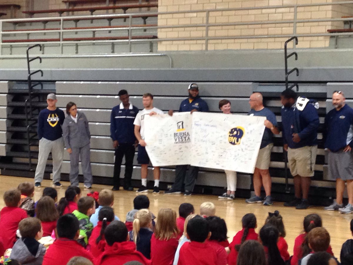 GayleStrom1's tweet photo. Thanks to ⁦@BVUPres⁩  ⁦@BVUCoachMo⁩ and crew for joining us today for the Iowa Healthy Walk!  It was wonderful to have you take time during your homecoming week to share and model healthy habits! #SLSMcharacter #thepantherway #BVU https://t.co/j976q8gXdx