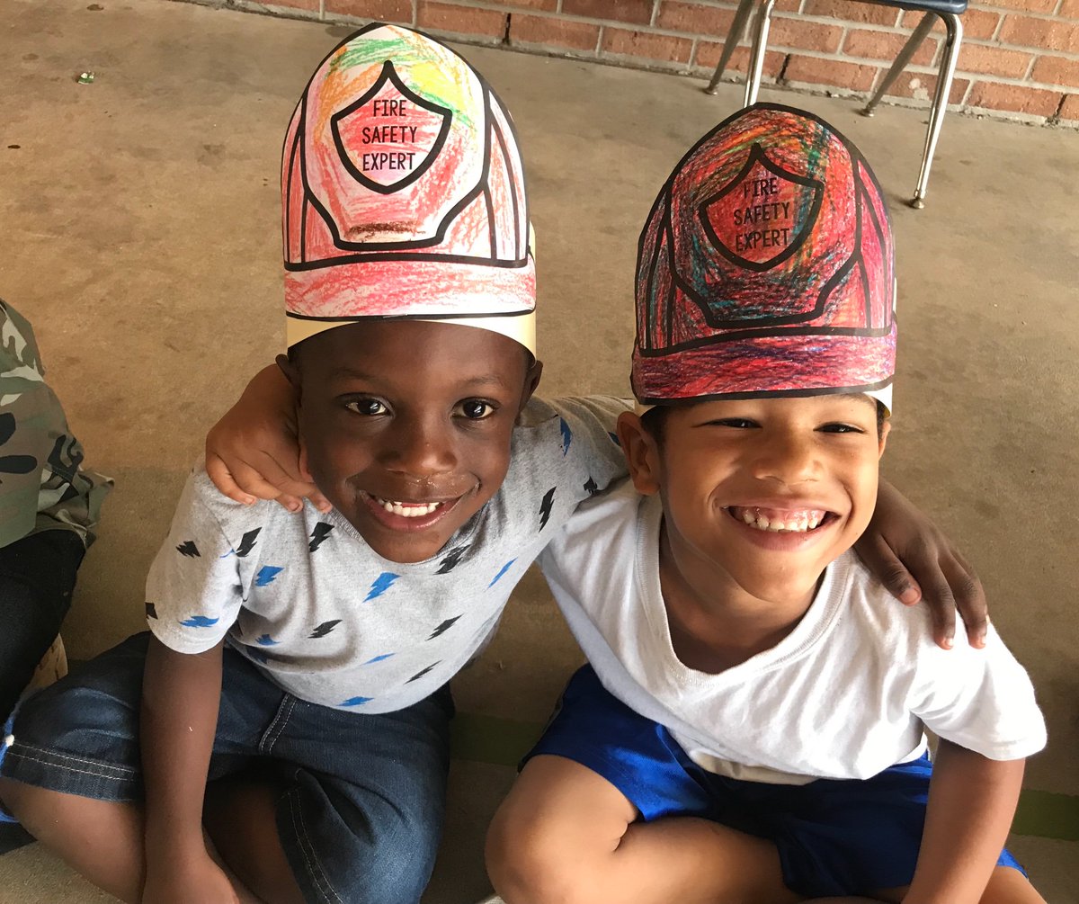 PaigeLemily's tweet photo. Fire safety experts! @mcpsevergreen https://t.co/OpQRfUVyYl
